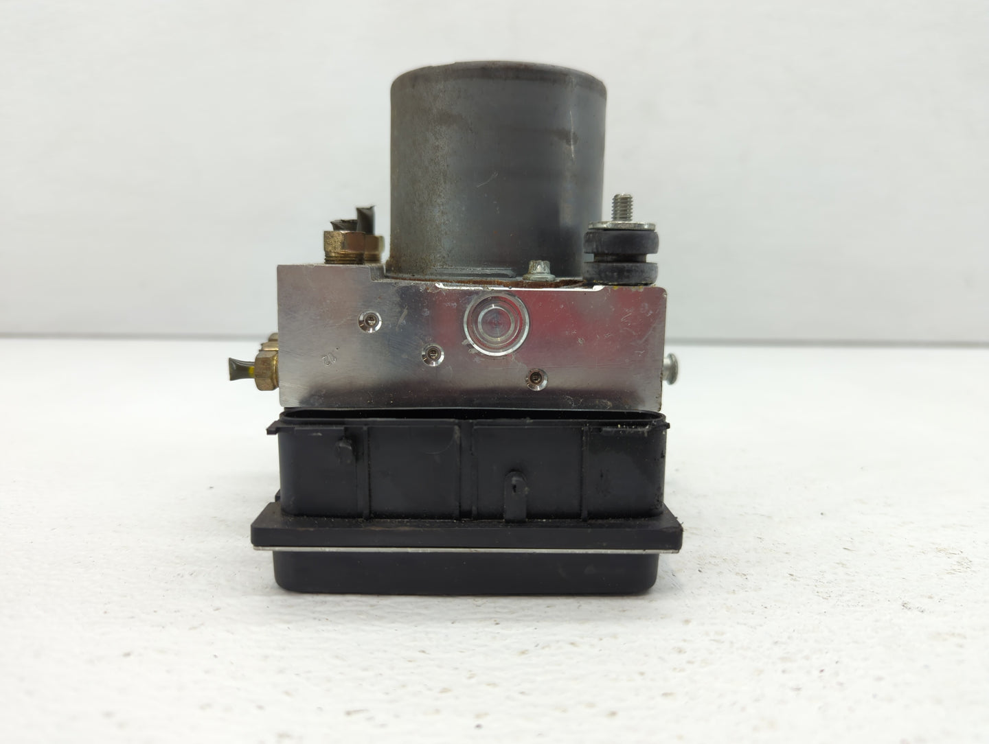 2006-2007 Infiniti M35 ABS Pump Control Module Replacement P/N:47660 EH40D Fits Fits 2006 2007 OEM Used Auto Parts - Oemused