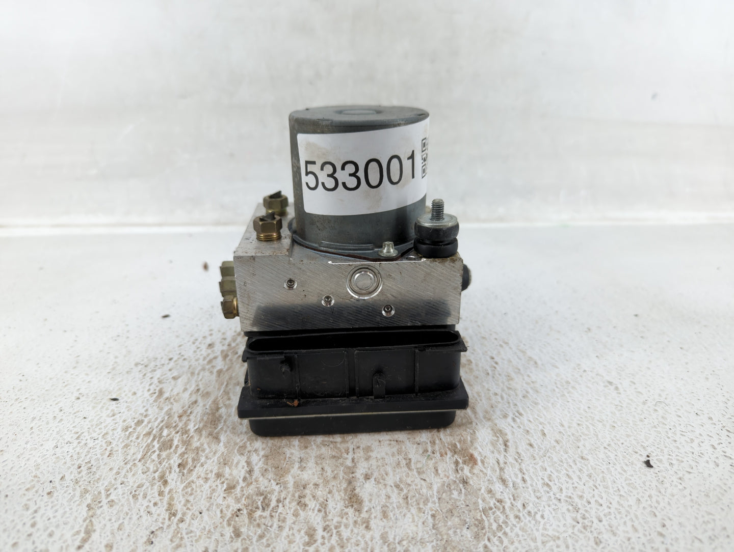 2006-2007 Infiniti M35 ABS Pump Control Module Replacement Fits Fits 2006 2007 OEM Used Auto Parts - Oemusedautoparts1.com