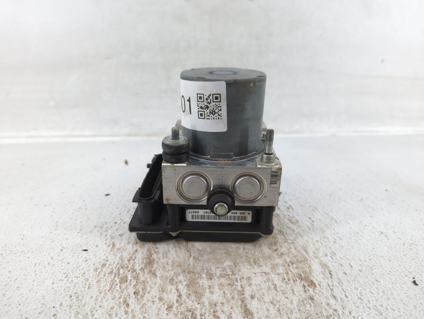 2006-2007 Infiniti M35 ABS Pump Control Module Replacement Fits Fits 2006 2007 OEM Used Auto Parts - Oemusedautoparts1.com