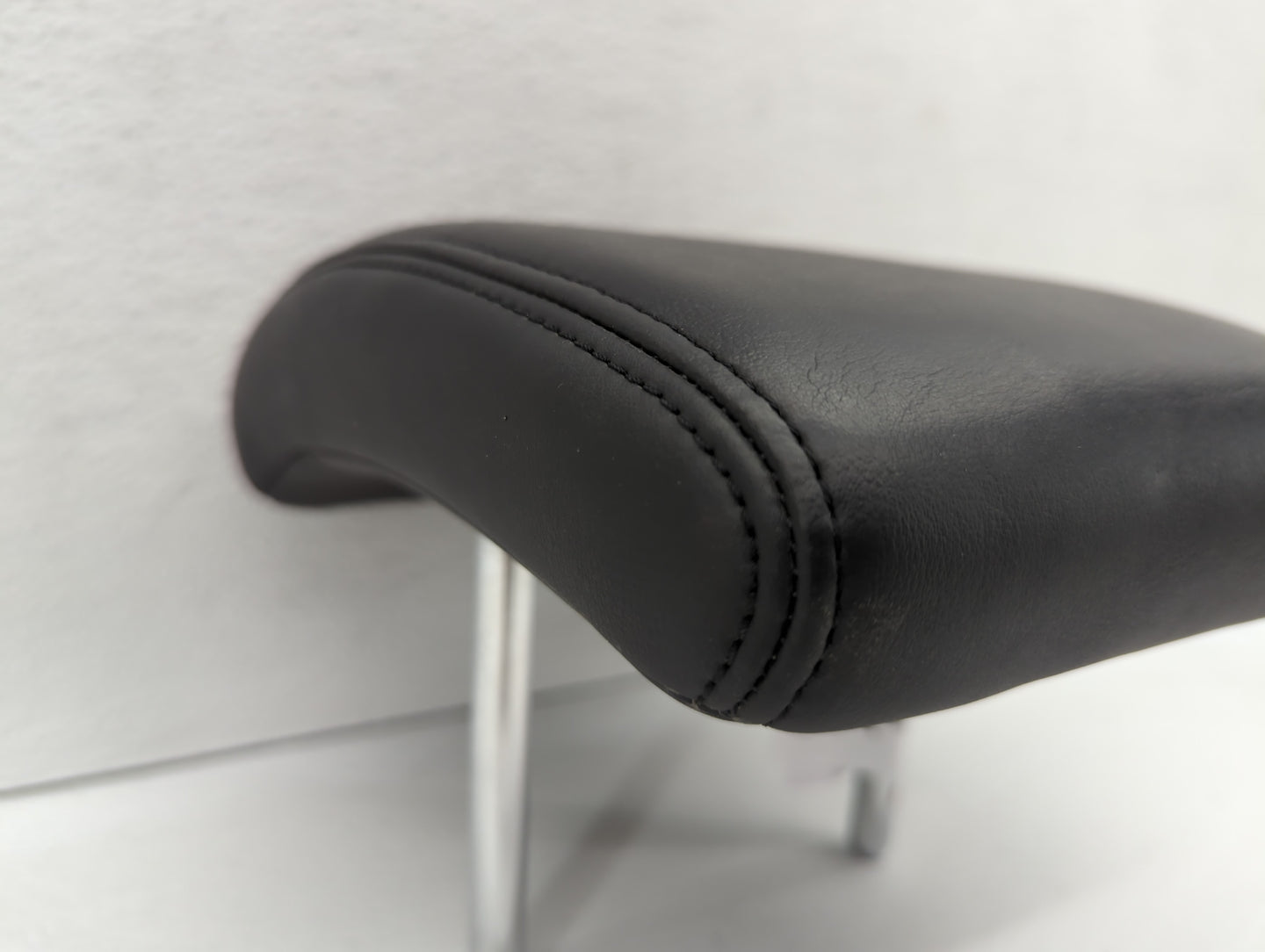 2006-2007 Infiniti M35 Headrest Head Rest Front Driver Passenger Seat Fits Fits 2006 2007 OEM Used Auto Parts - Oemusedautop