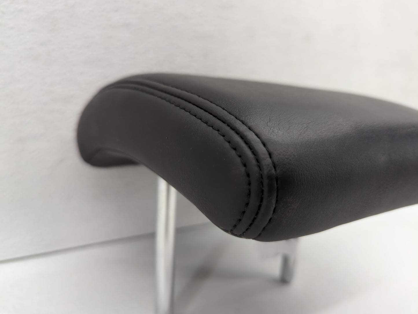 2006-2007 Infiniti M35 Headrest Head Rest Front Driver Passenger Seat Fits Fits 2006 2007 OEM Used Auto Parts - Oemusedautop