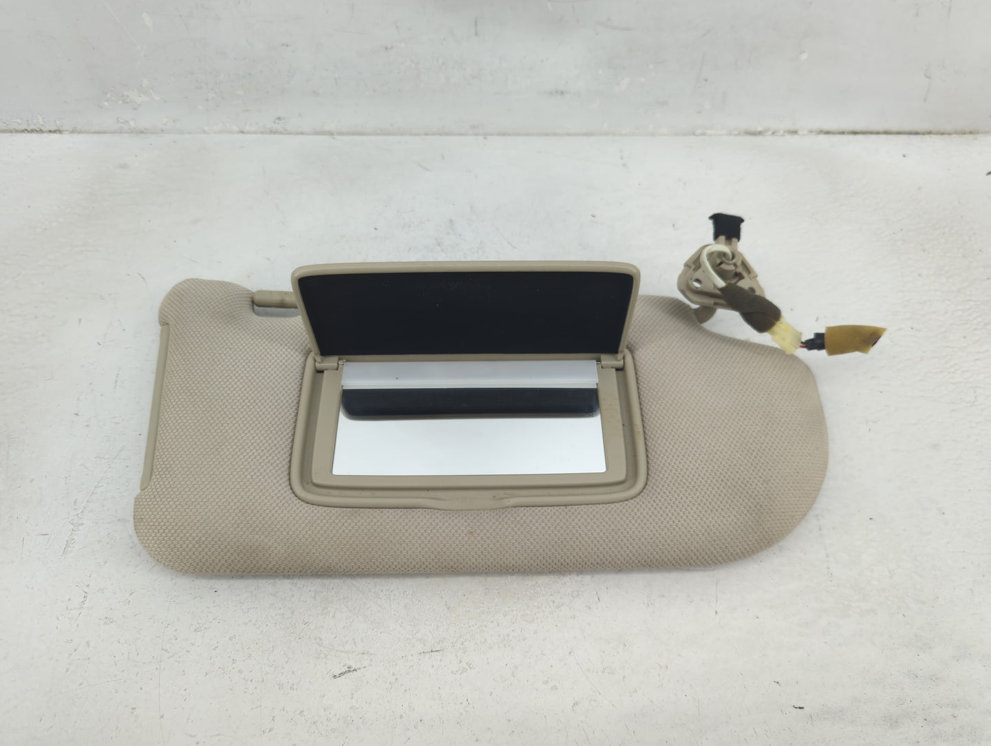2006-2010 Infiniti M45 Sun Visor Shade Replacement Passenger Right Mirror Fits Fits 2006 2007 2008 2009 2010 OEM Used Auto P