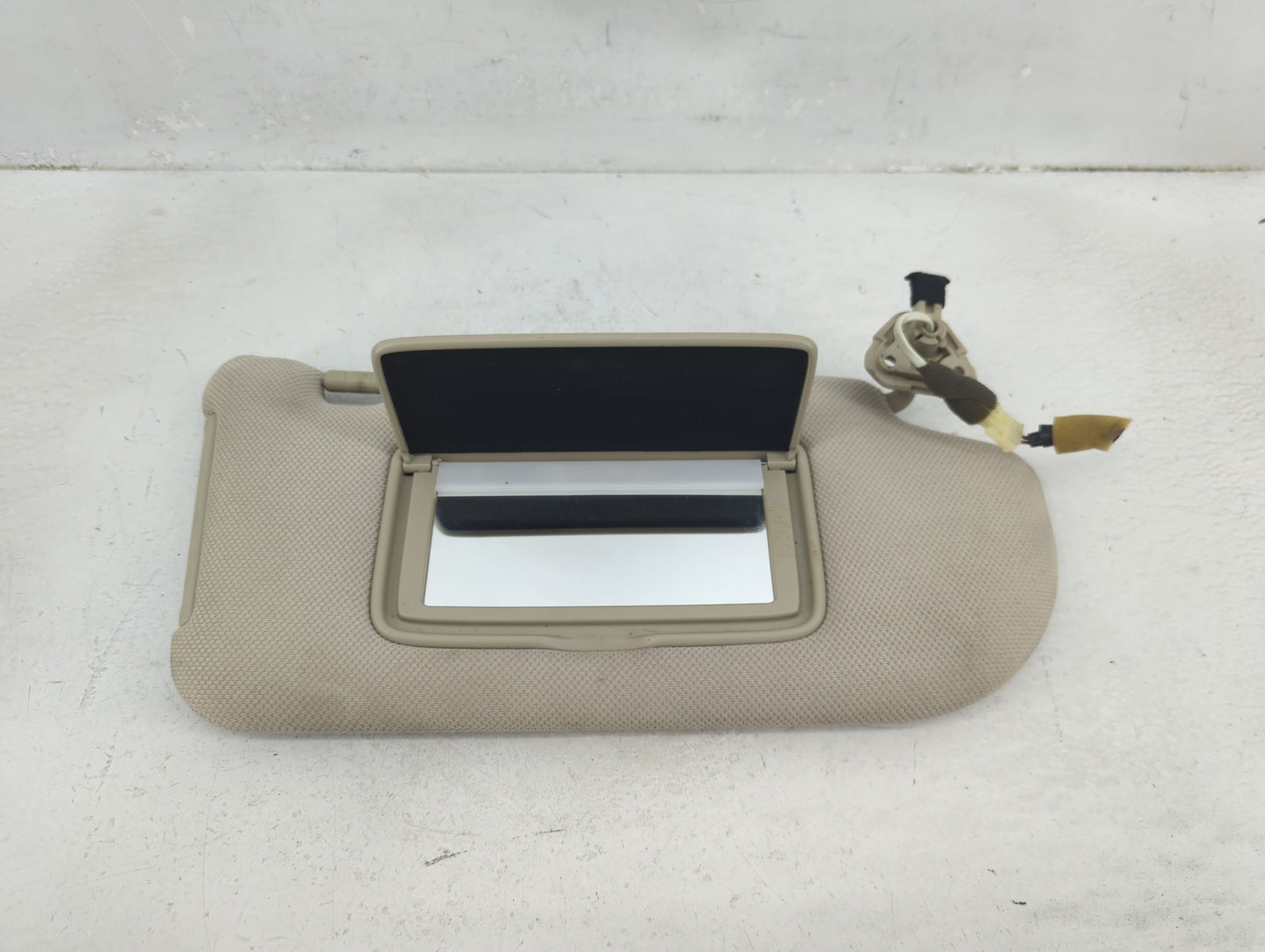 2006-2010 Infiniti M45 Sun Visor Shade Replacement Passenger Right Mirror Fits Fits 2006 2007 2008 2009 2010 OEM Used Auto P