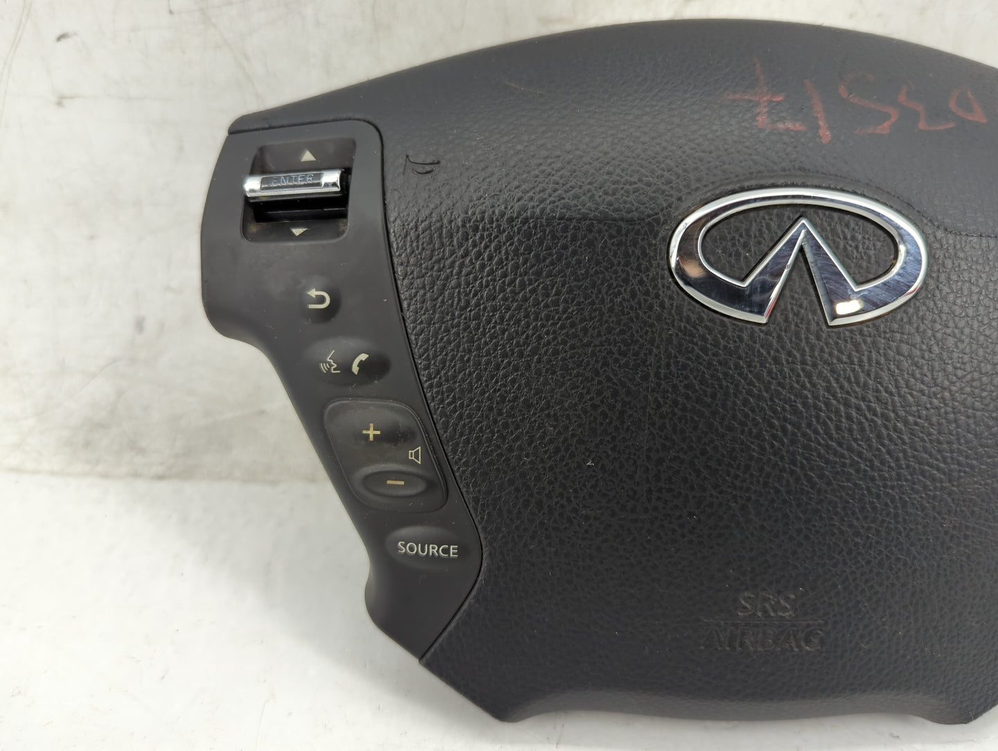 2006-2007 Infiniti M45 Air Bag Driver Left Steering Wheel Mounted Fits Fits 2006 2007 OEM Used Auto Parts - Oemusedautoparts