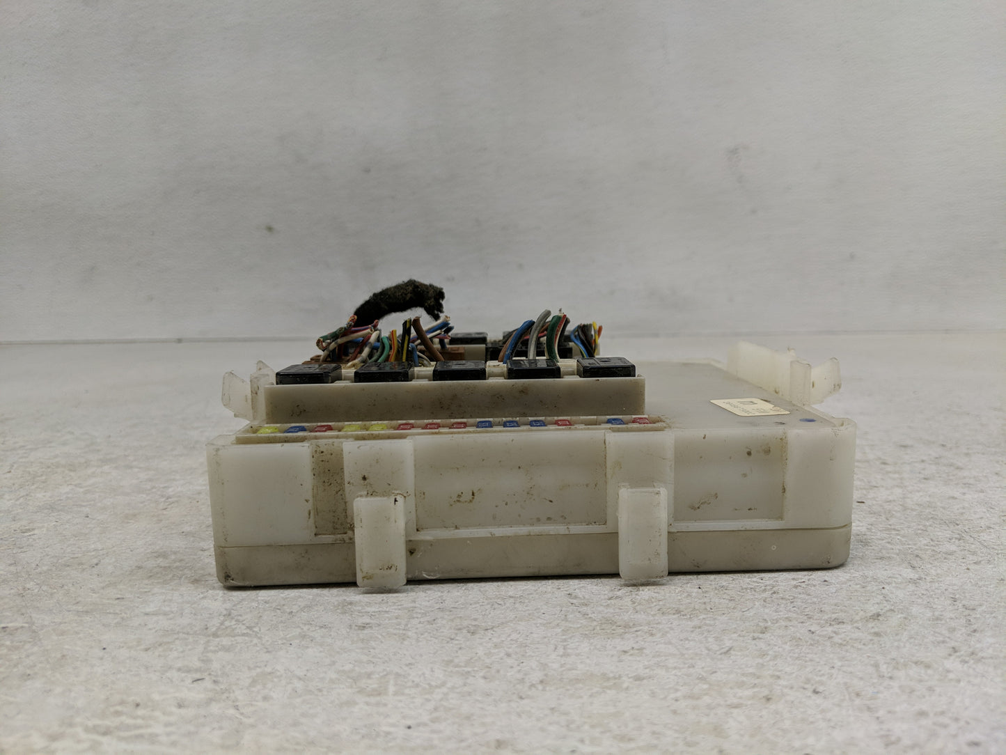 2004-2007 Infiniti Qx56 Fusebox Fuse Box Panel Relay Module Fits Fits 2004 2005 2006 2007 OEM Used Auto Parts - Oemusedautop