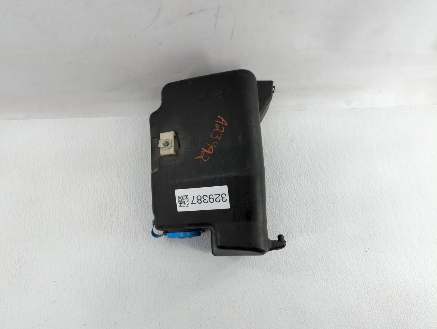 2004-2010 Infiniti Qx56 Windshield Washer Fluid Reservoir Bottle Oem - Oemusedautoparts1.com