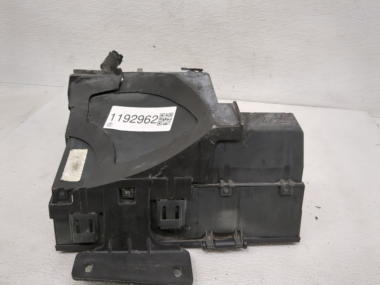 2006-2008 Jaguar S-Type Fusebox Fuse Box Panel Relay Module Fits Fits 2006 2007 2008 OEM Used Auto Parts - Oemusedautoparts1