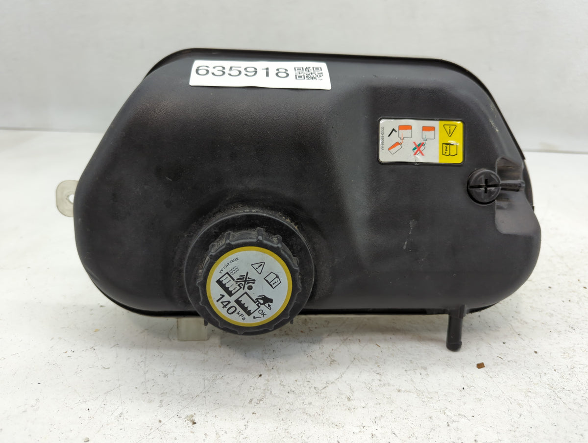 2003-2008 Jaguar S-type Radiator Coolant Overflow Expansion Tank Bottle - Oemusedautoparts1.com