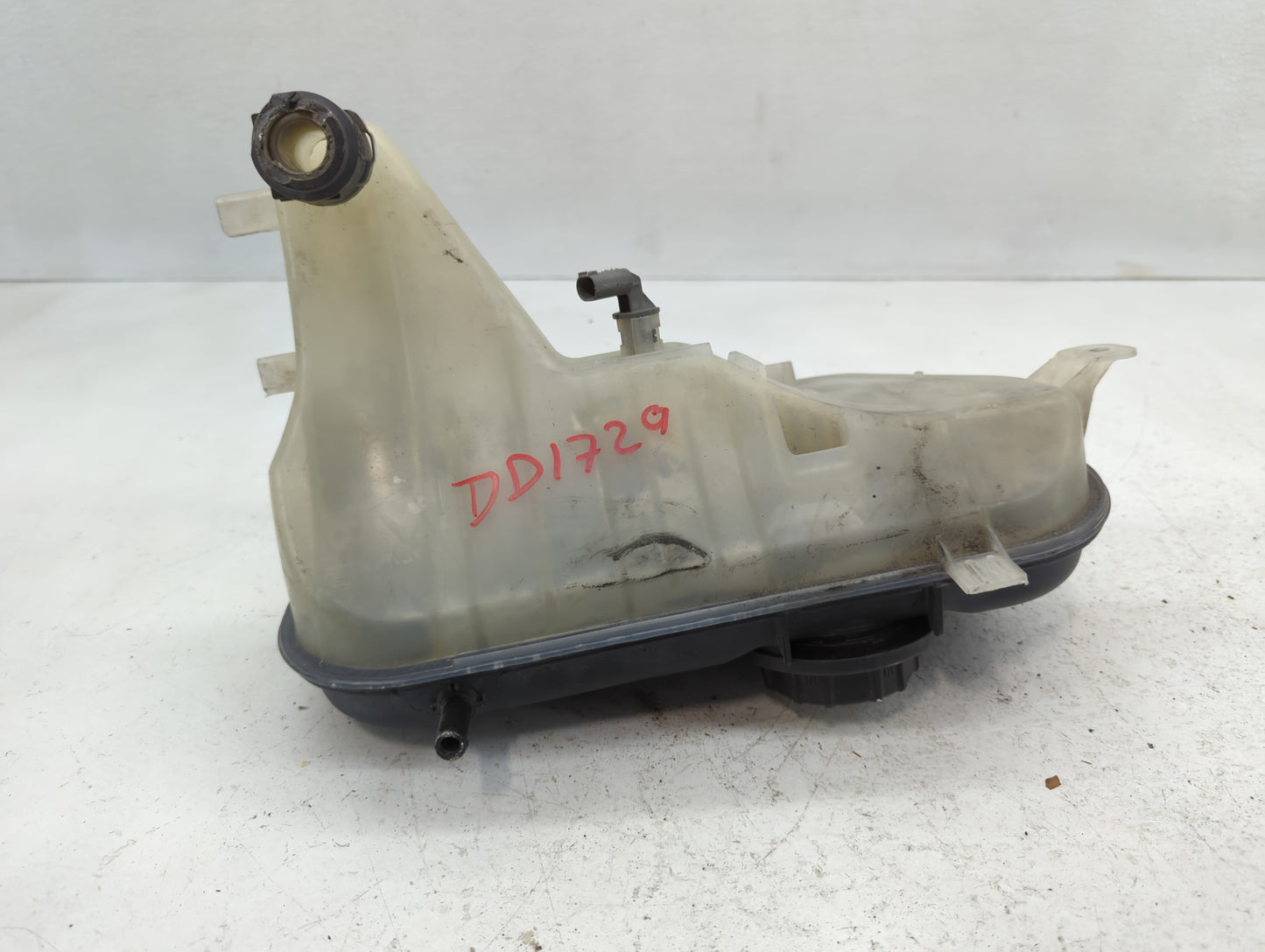 2003-2008 Jaguar S-type Radiator Coolant Overflow Expansion Tank Bottle - Oemusedautoparts1.com