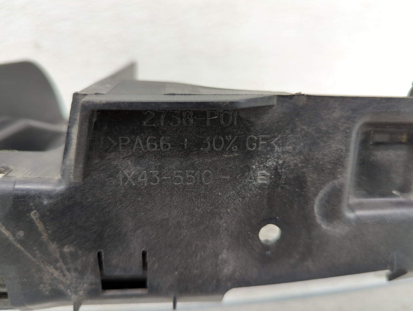 2006-2008 Jaguar X-type Front Grille Bumper Not Included - Oemusedautoparts1.com