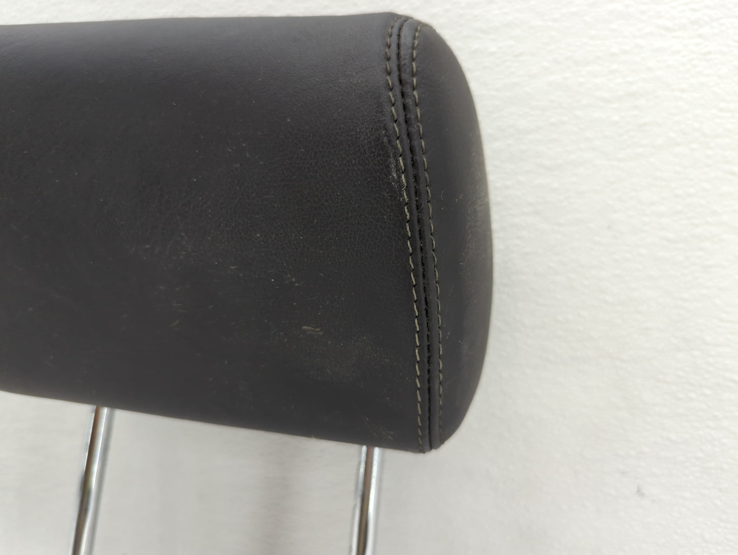 2006 Jaguar Xjr Headrest Head Rest Front Driver Passenger Seat Black - Oemusedautoparts1.com