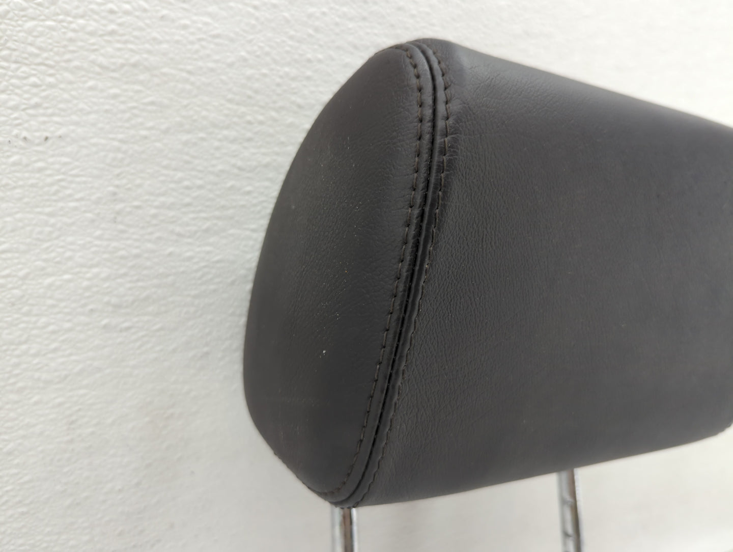 2006 Jaguar Xjr Headrest Head Rest Front Driver Passenger Seat Black - Oemusedautoparts1.com