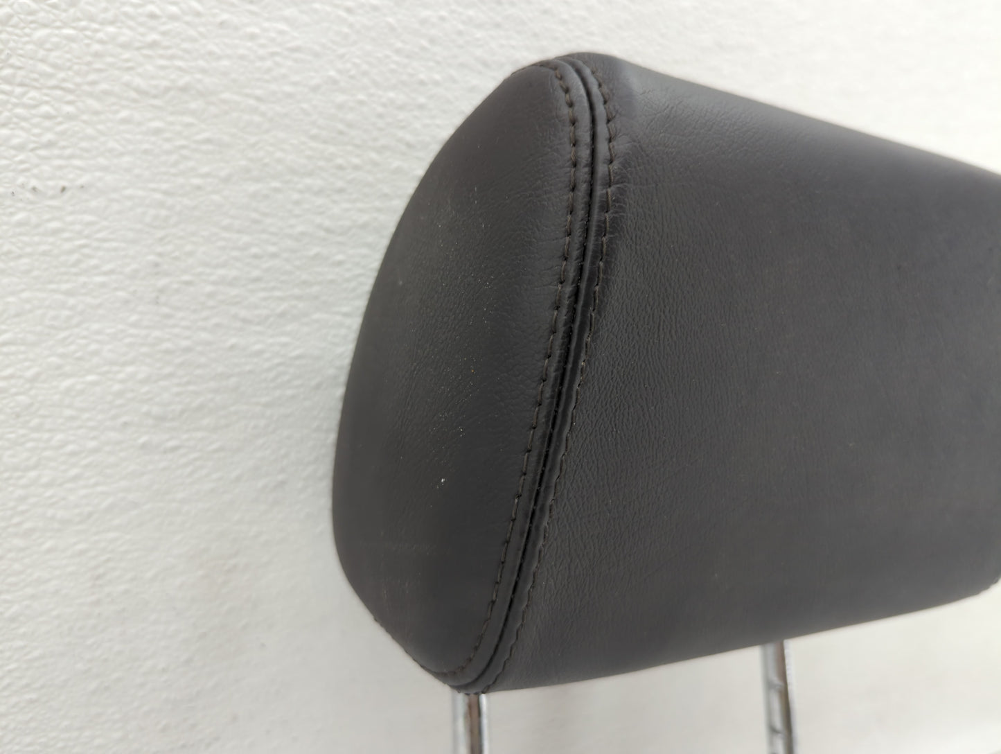 2006 Jaguar Xjr Headrest Head Rest Front Driver Passenger Seat Black - Oemusedautoparts1.com
