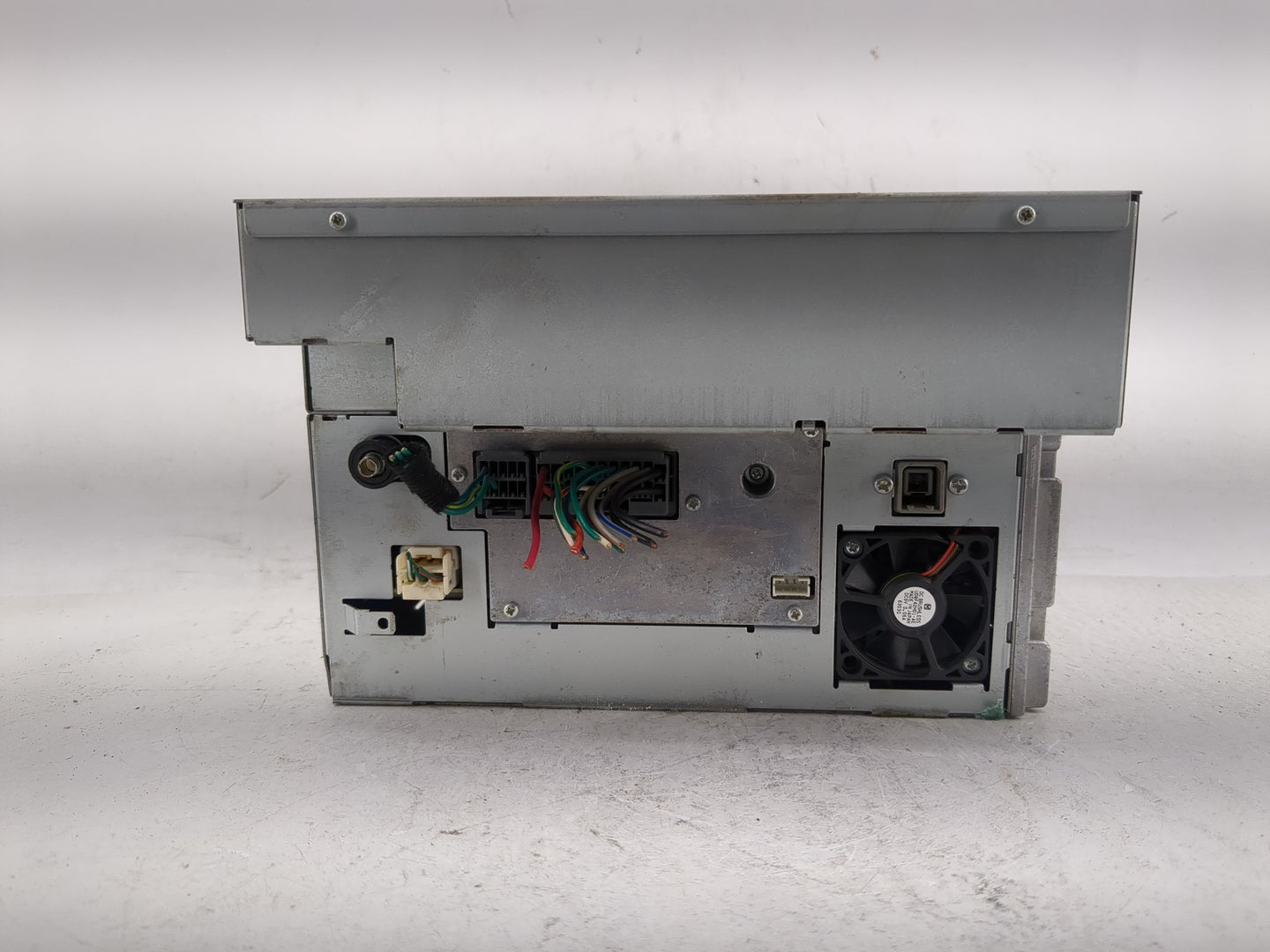 2006 Jeep Commander Radio AM FM Cd Player Receiver Replacement P/N:05064184AC Fits Fits 2004 2005 2007 OEM Used Auto Parts -