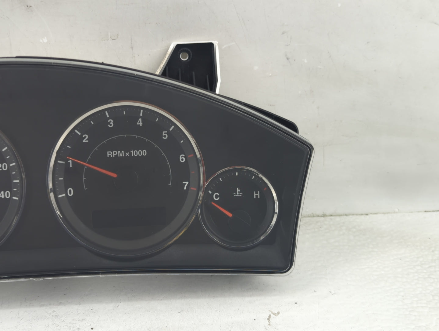 2006 Jeep Commander Instrument Cluster Speedometer Gauges P/N:56054012AH Fits OEM Used Auto Parts - Oemusedautoparts1.com