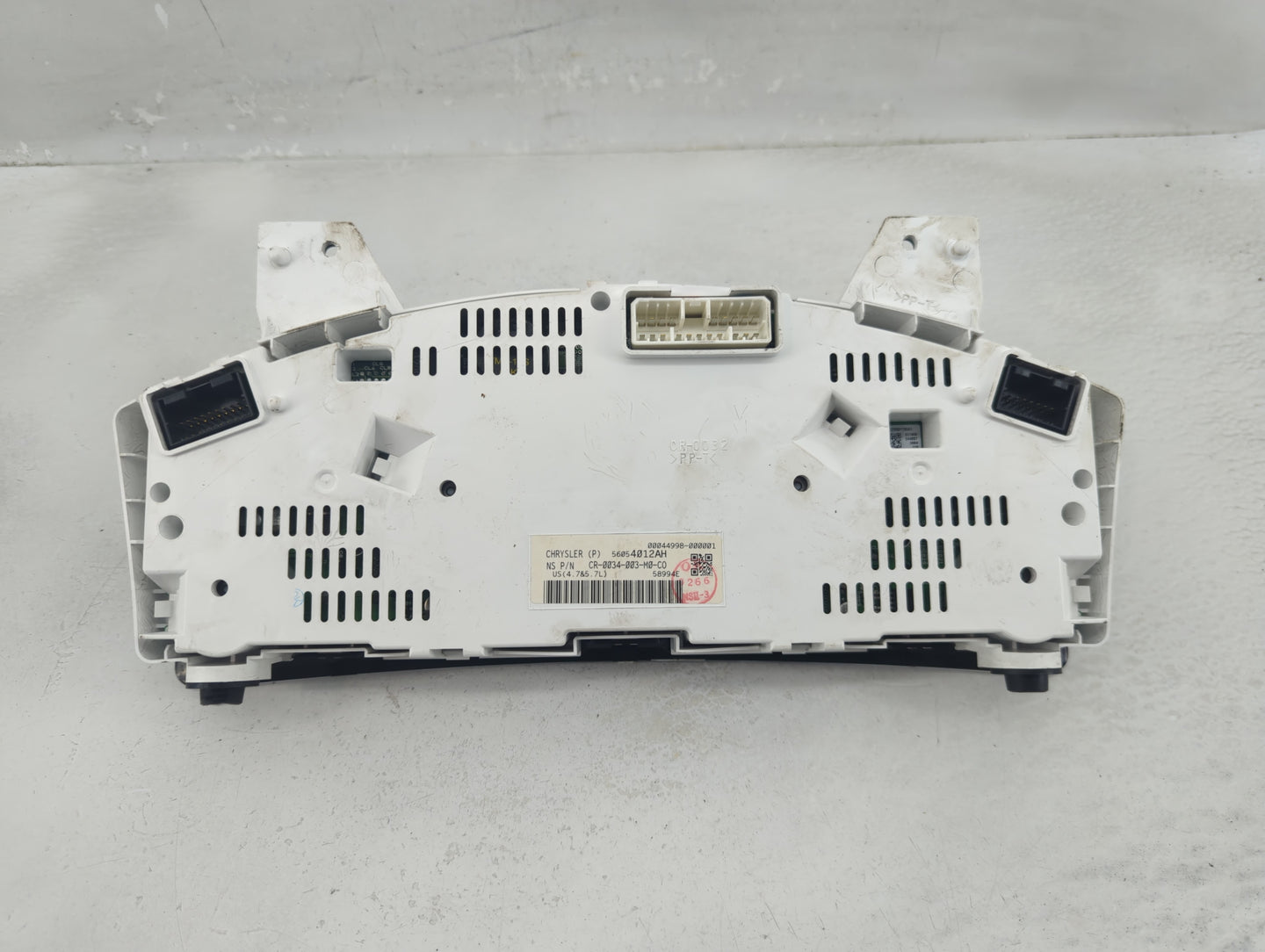2006 Jeep Commander Instrument Cluster Speedometer Gauges P/N:56054012AH Fits OEM Used Auto Parts - Oemusedautoparts1.com