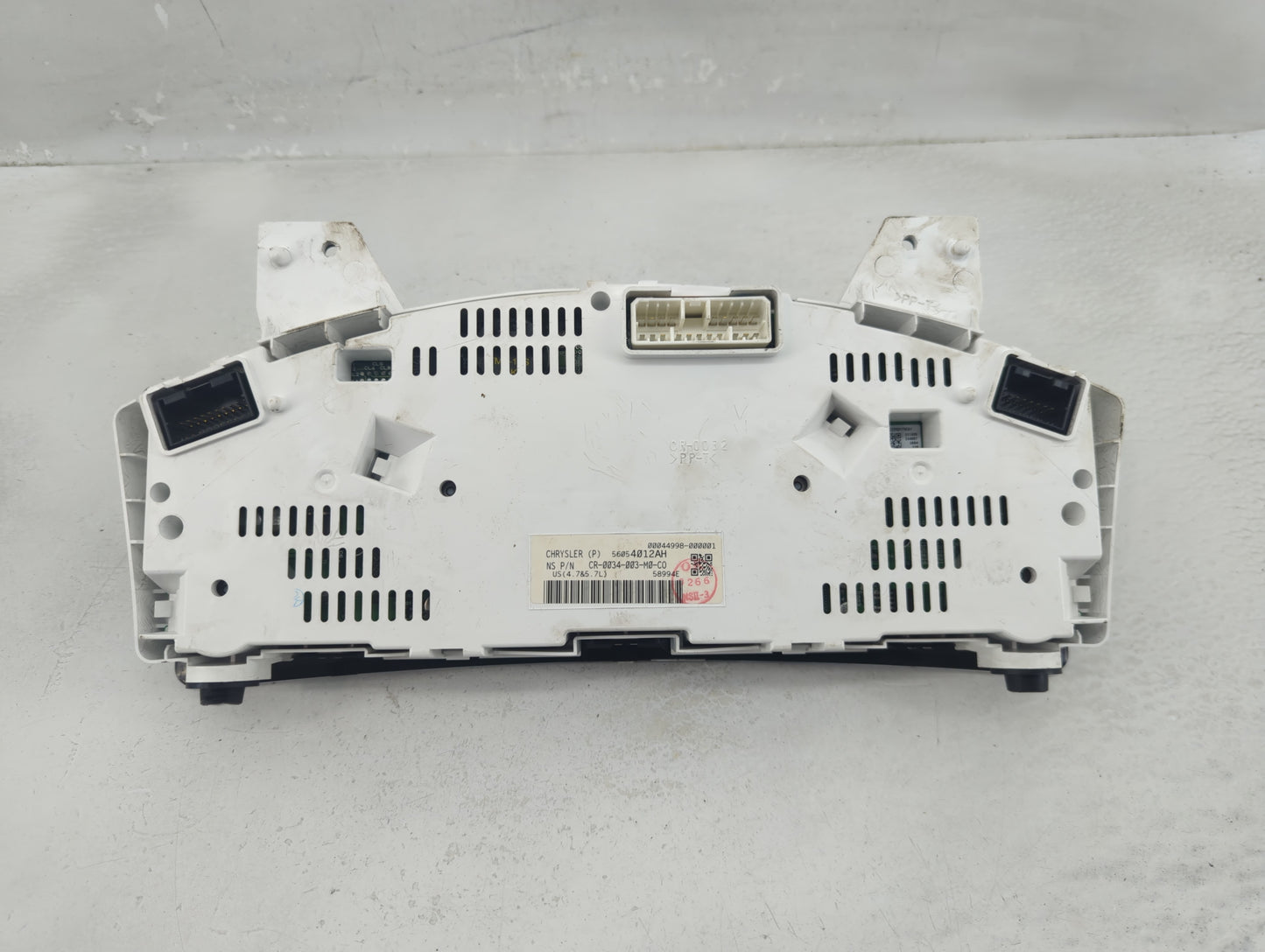 2006 Jeep Commander Instrument Cluster Speedometer Gauges P/N:56054012AH Fits OEM Used Auto Parts - Oemusedautoparts1.com