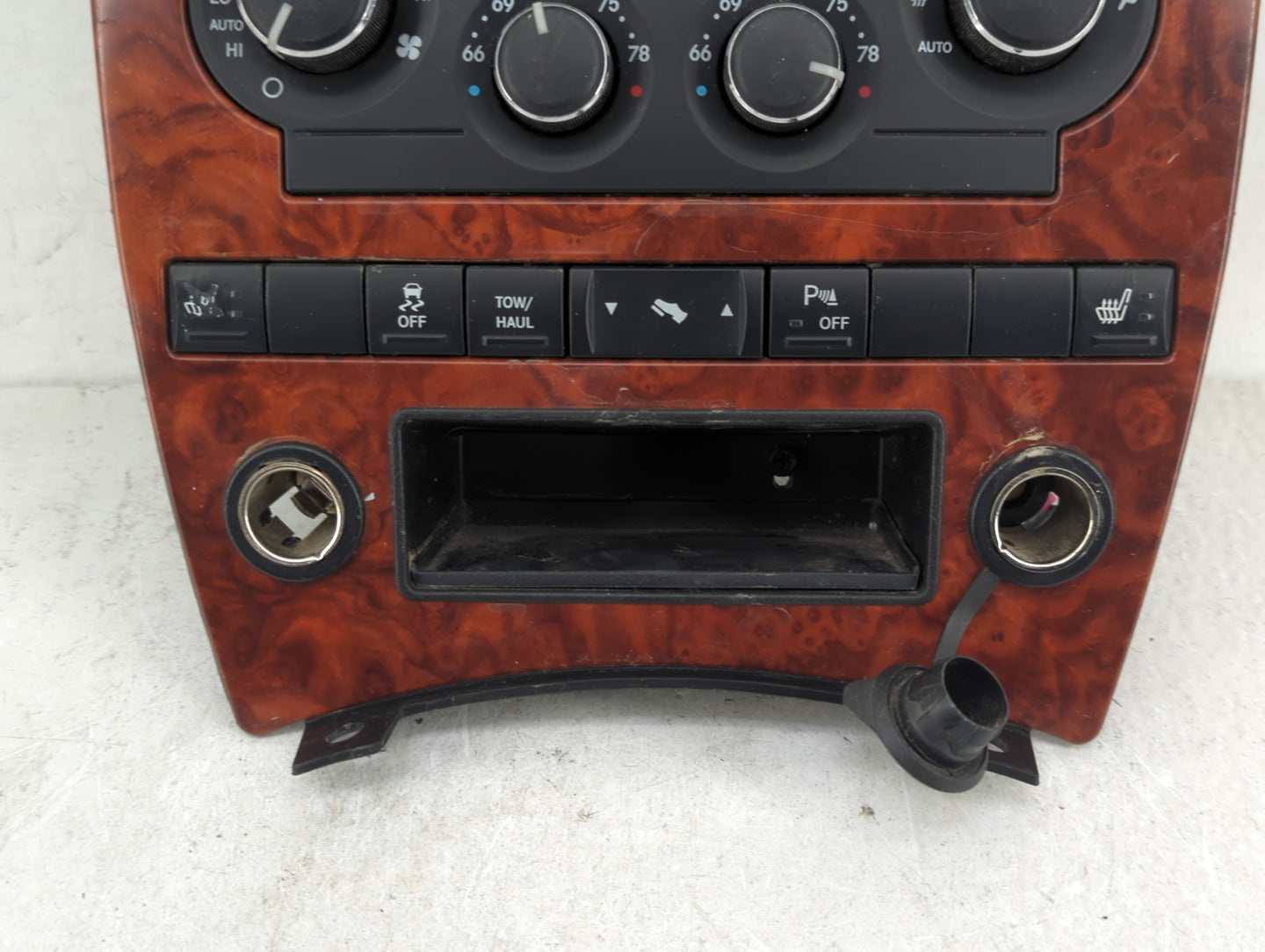 2006-2007 Jeep Commander Climate Control Module Temperature AC/Heater Replacement P/N:55111010AI Fits Fits 2005 2006 2007 OE