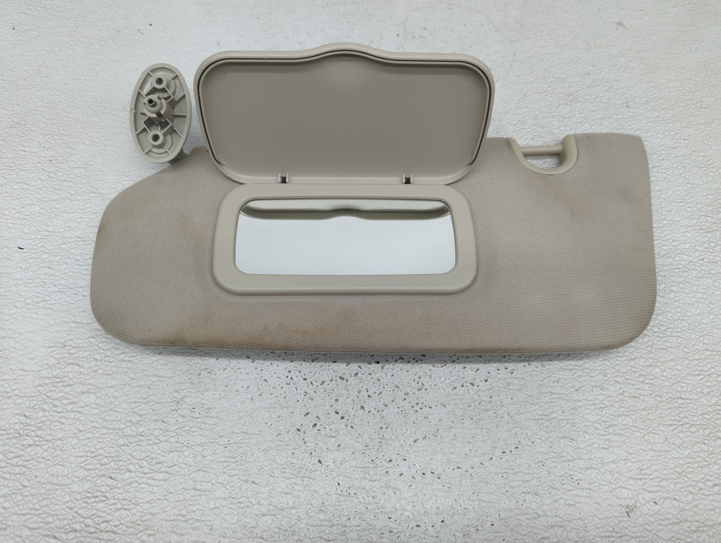 2006-2010 Jeep Commander Sun Visor Shade Replacement Driver Left Mirror Fits Fits 2006 2007 2008 2009 2010 OEM Used Auto Par