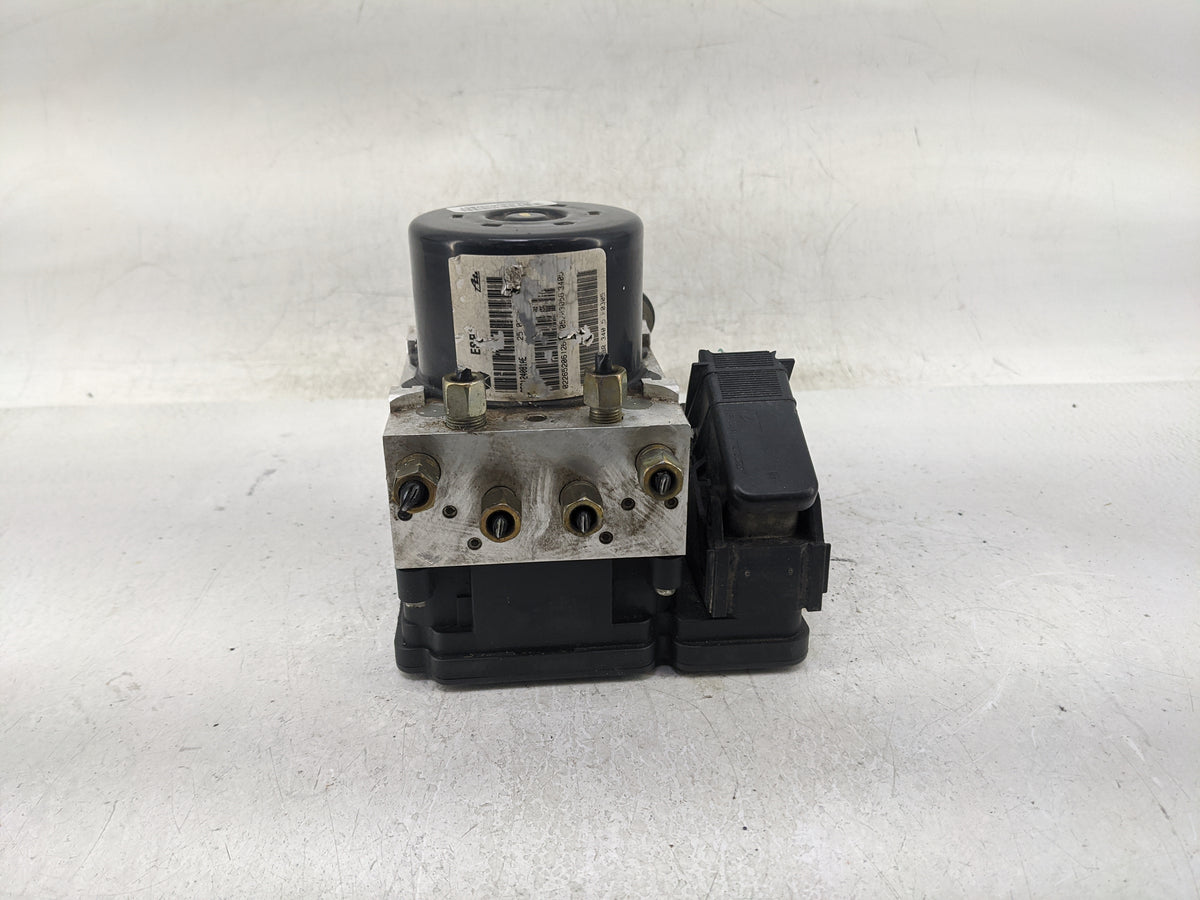 2006 Jeep Commander Anti-Lock Brake ABS Pump Module Actuator OEM P/N:P52124081AF Fits OEM Used Auto Parts - Oemusedautoparts