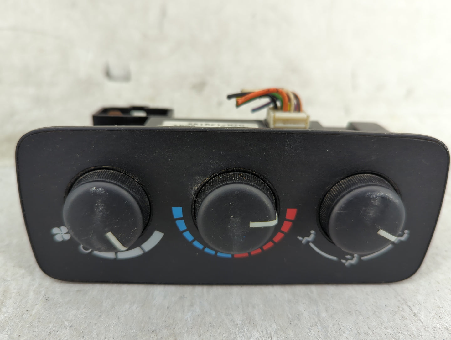 2006-2010 Jeep Commander Climate Control Module Temperature AC/Heater Replacement P/N:P55116949AB Fits OEM Used Auto Parts -