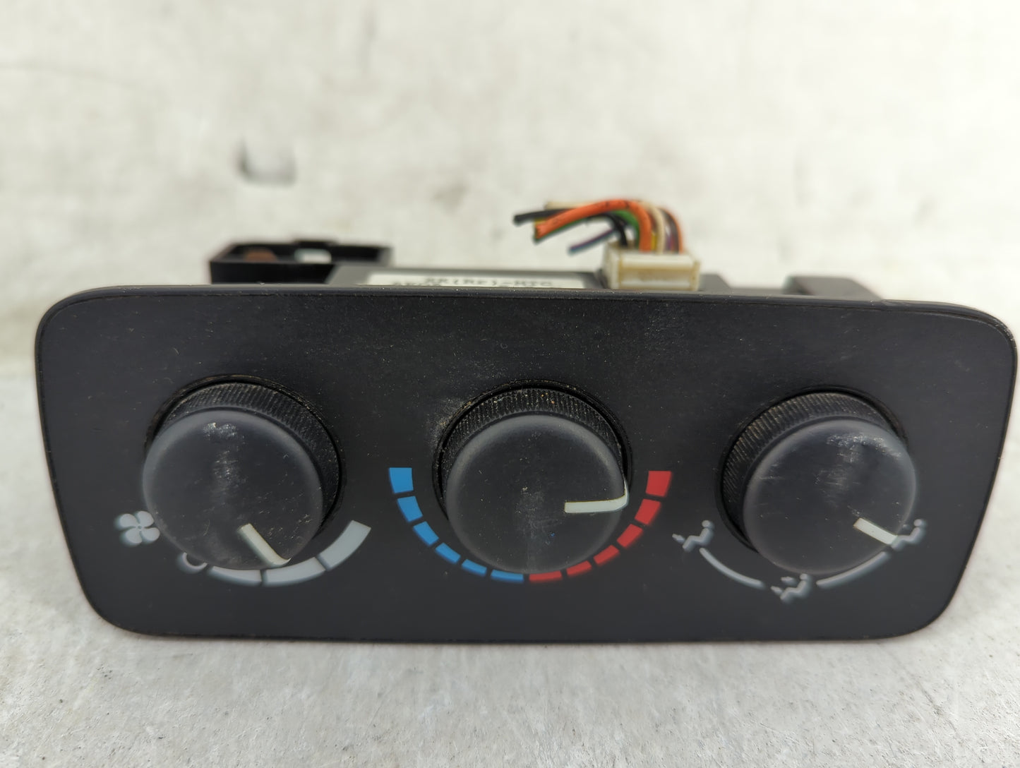 2006-2010 Jeep Commander Climate Control Module Temperature AC/Heater Replacement P/N:P55116949AB Fits OEM Used Auto Parts -