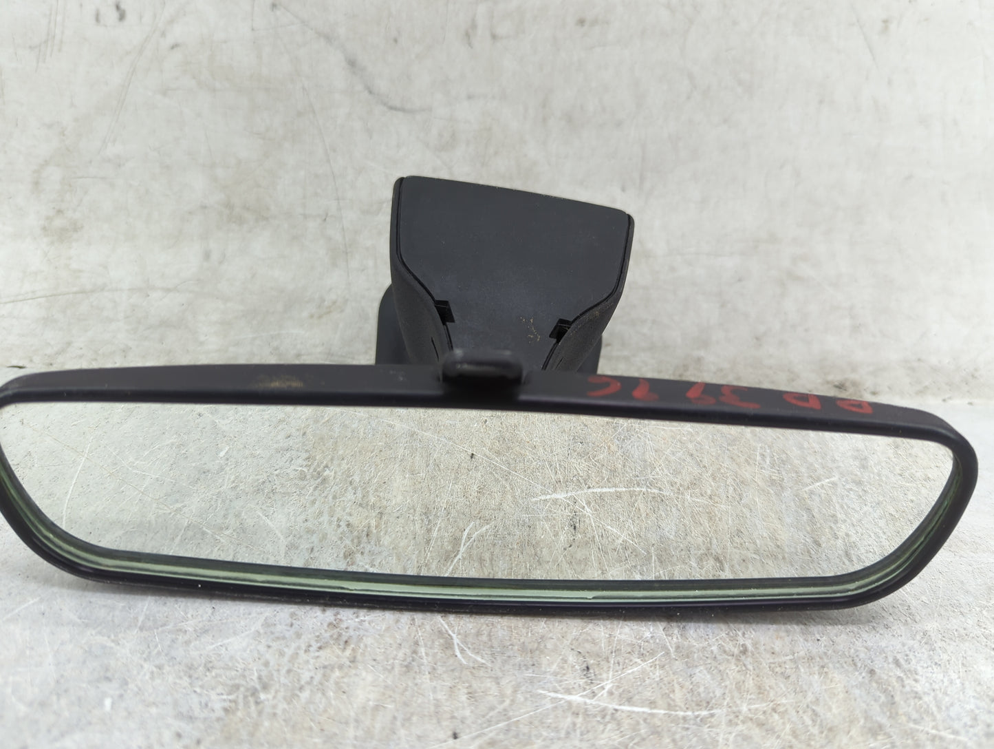 2006 Jeep Commander Interior Rear View Mirror Replacement OEM P/N:E11015617 Fits OEM Used Auto Parts - Oemusedautoparts1.com