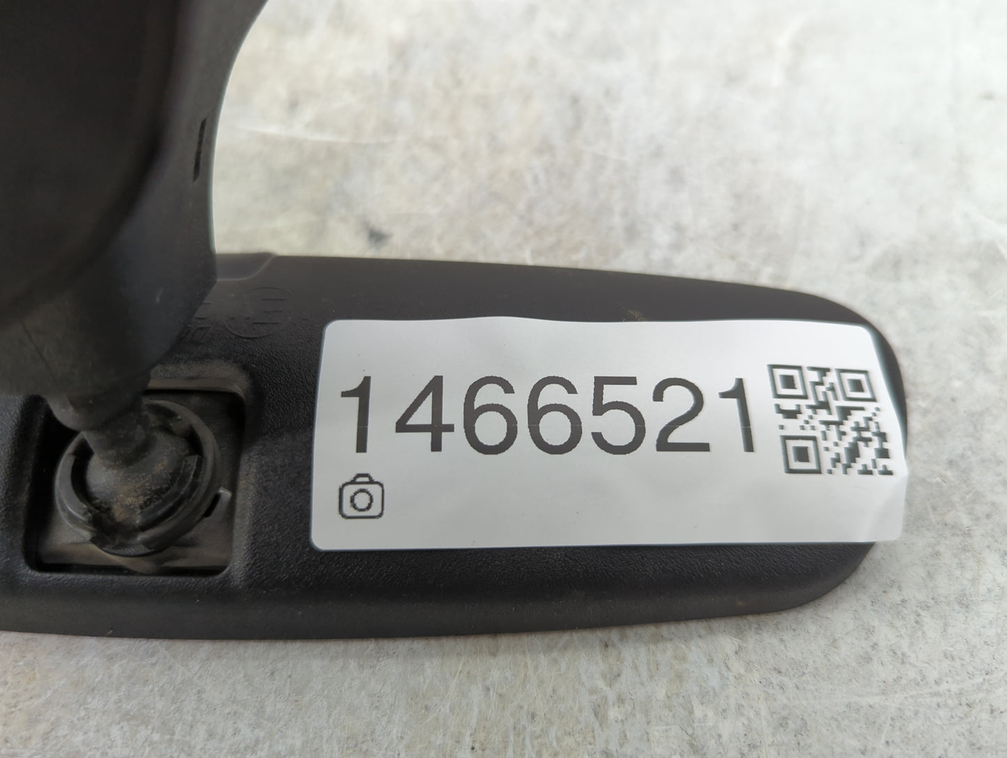 2006 Jeep Commander Interior Rear View Mirror Replacement OEM P/N:E11015617 Fits OEM Used Auto Parts - Oemusedautoparts1.com