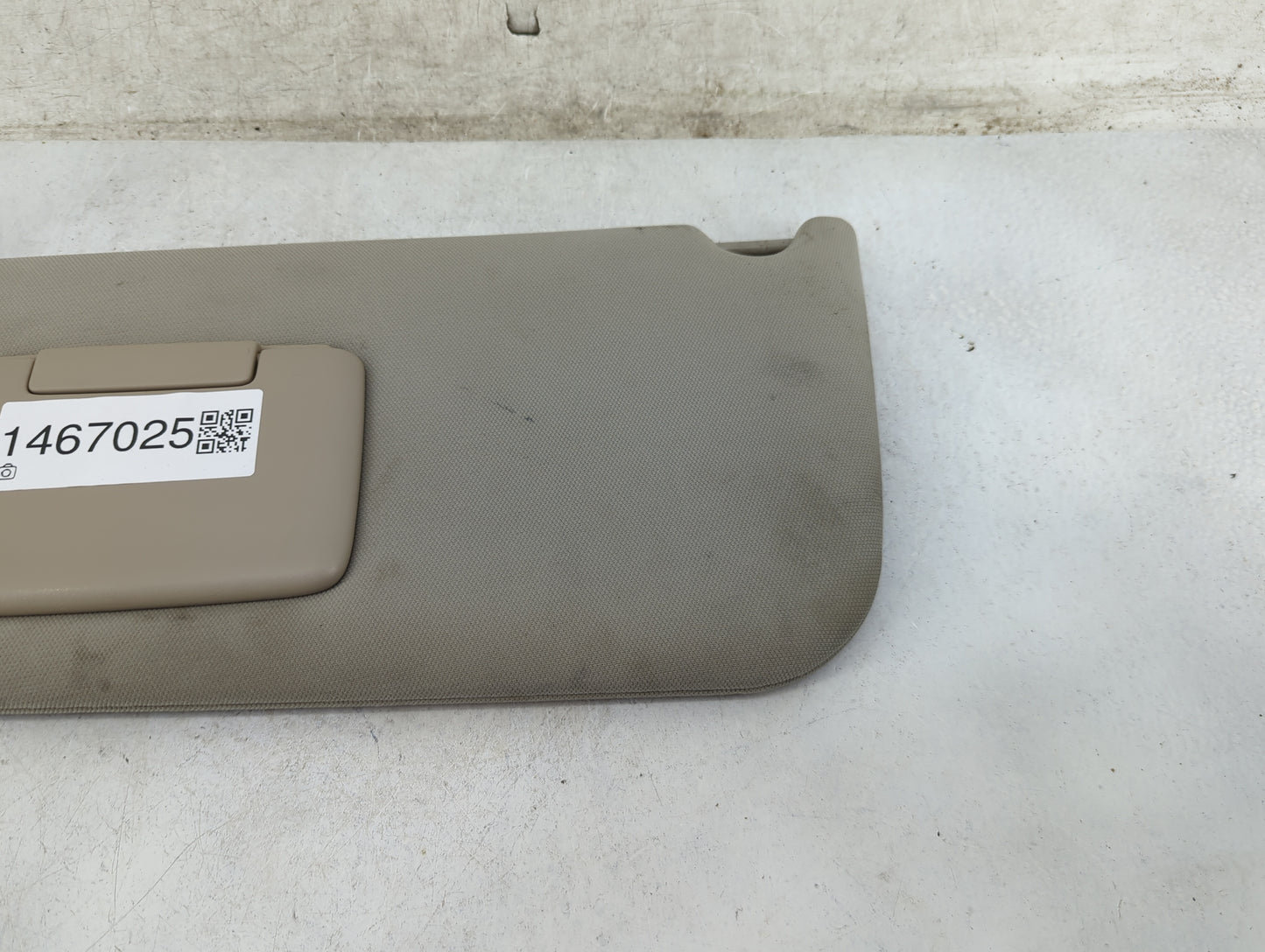 2006 Jeep Commander Sun Visor Shade Replacement Driver Left Mirror Fits OEM Used Auto Parts - Oemusedautoparts1.com