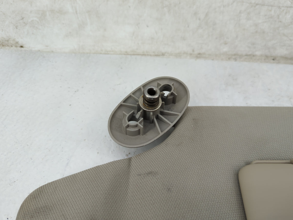 2006 Jeep Commander Sun Visor Shade Replacement Driver Left Mirror Fits OEM Used Auto Parts - Oemusedautoparts1.com