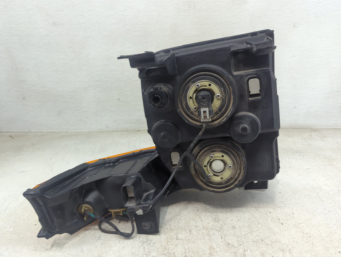 2006 Jeep Commander Driver Left Oem Head Light Headlight Lamp - Oemusedautoparts1.com
