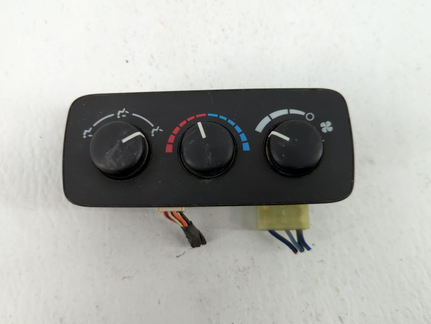 2006-2010 Jeep Commander Climate Control Module Temperature AC/Heater Replacement P/N:P55116949AB Fits OEM Used Auto Parts -