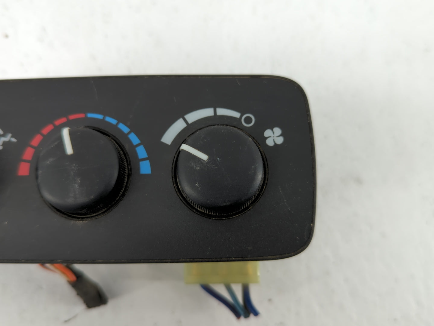 2006-2010 Jeep Commander Climate Control Module Temperature AC/Heater Replacement P/N:P55116949AB Fits OEM Used Auto Parts -
