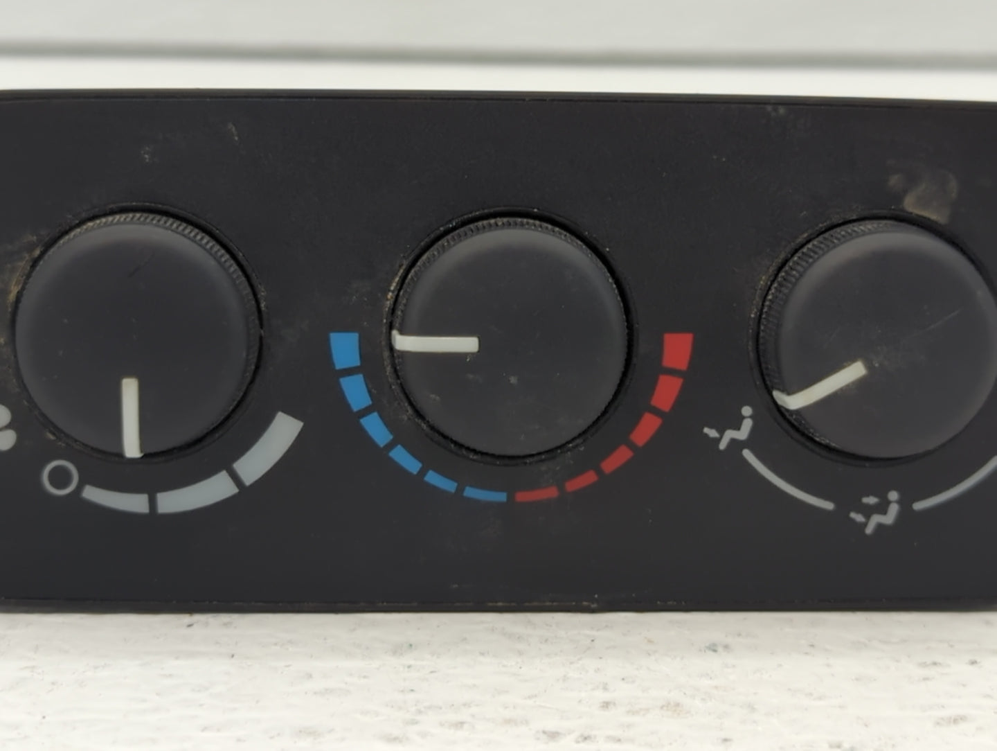 2006-2010 Jeep Commander Climate Control Module Temperature AC/Heater Replacement P/N:P55116949AB P55116949AC Fits OEM Used 