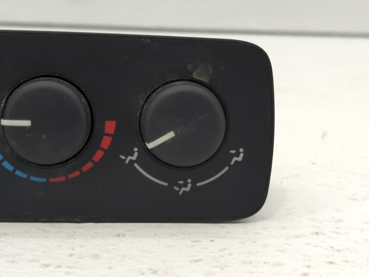 2006-2010 Jeep Commander Climate Control Module Temperature AC/Heater Replacement P/N:P55116949AB P55116949AC Fits OEM Used 