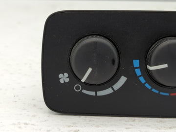 2006-2010 Jeep Commander Climate Control Module Temperature AC/Heater Replacement P/N:P55116949AB P55116949AC Fits OEM Used Auto Parts