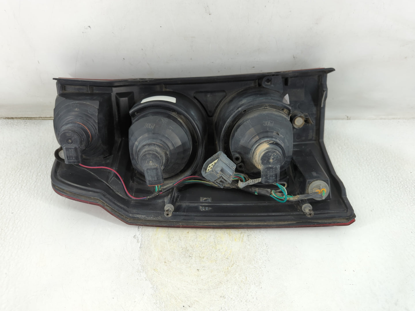 2006-2010 Jeep Commander Tail Light Assembly Passenger Right OEM Fits Fits 2006 2007 2008 2009 2010 OEM Used Auto Parts - Oe