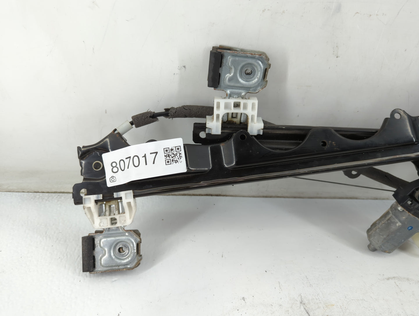 2006-2010 Jeep Commander Driver Left Front Window Regulator - Oemusedautoparts1.com