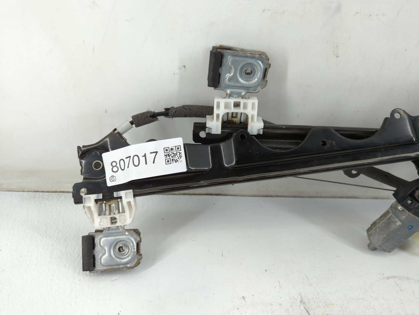 2006-2010 Jeep Commander Driver Left Front Window Regulator - Oemusedautoparts1.com