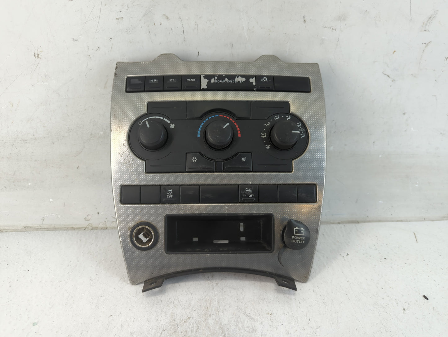 2006-2007 Jeep Commander Climate Control Module Temperature AC/Heater Replacement P/N:HAA P55111009AN A Fits Fits 2005 2006 