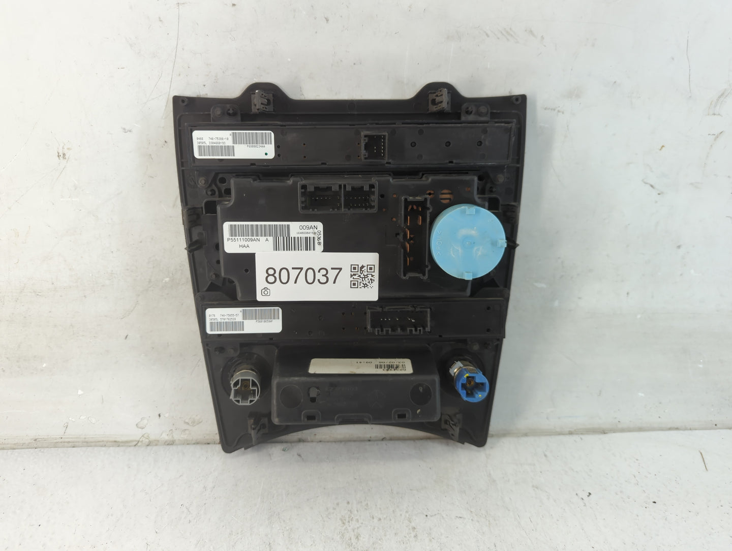 2006-2007 Jeep Commander Climate Control Module Temperature AC/Heater Replacement P/N:HAA P55111009AN A Fits Fits 2005 2006 