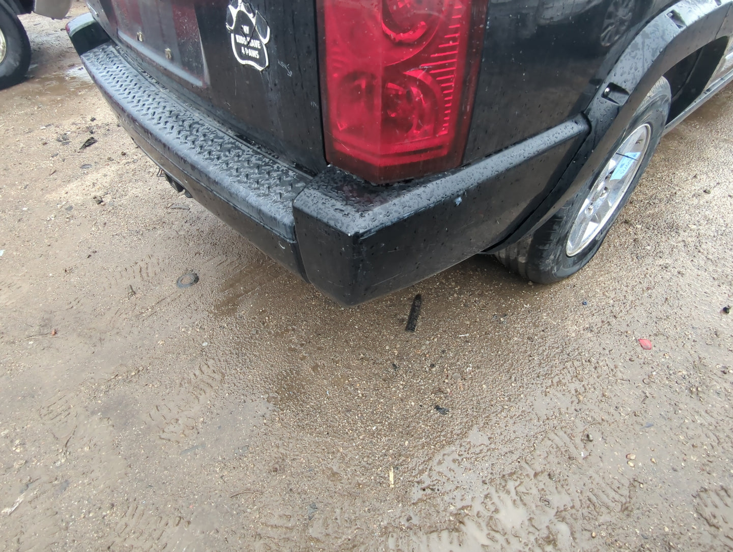 2006-2010 Jeep Commander Rear Bumper Assembly Oem - Oemusedautoparts1.com