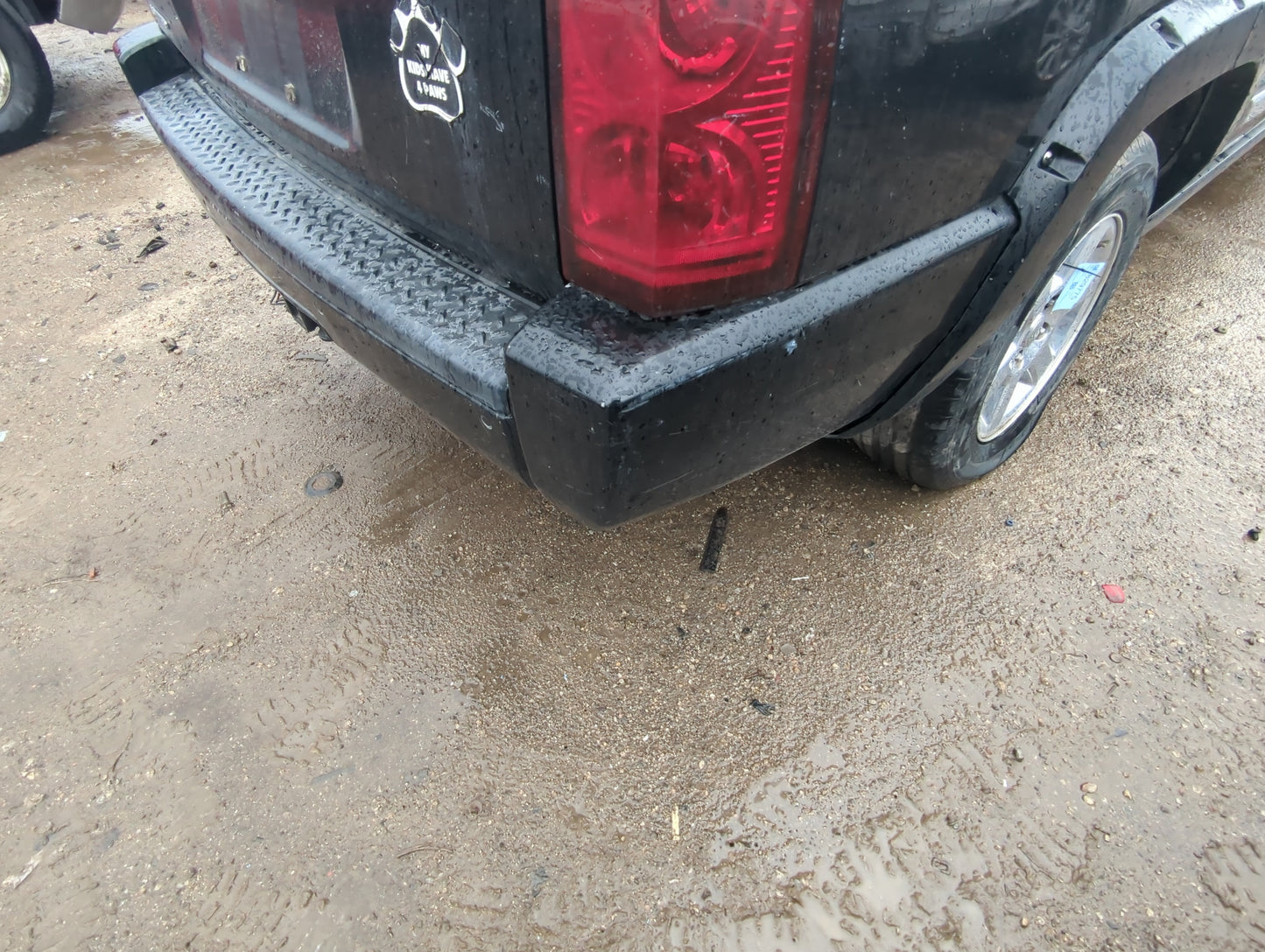 2006-2010 Jeep Commander Rear Bumper Assembly Oem - Oemusedautoparts1.com