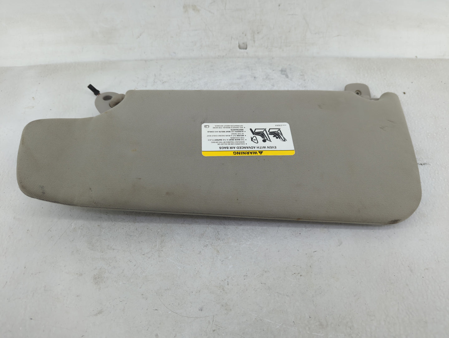 2006-2010 Jeep Commander Sun Visor Shade Replacement Passenger Right Mirror Fits Fits 2006 2007 2008 2009 2010 OEM Used Auto