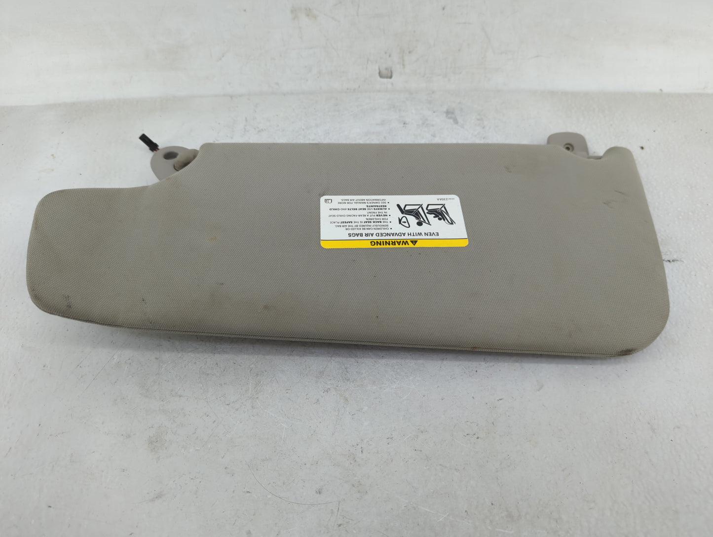 2006-2010 Jeep Commander Sun Visor Shade Replacement Passenger Right Mirror Fits Fits 2006 2007 2008 2009 2010 OEM Used Auto