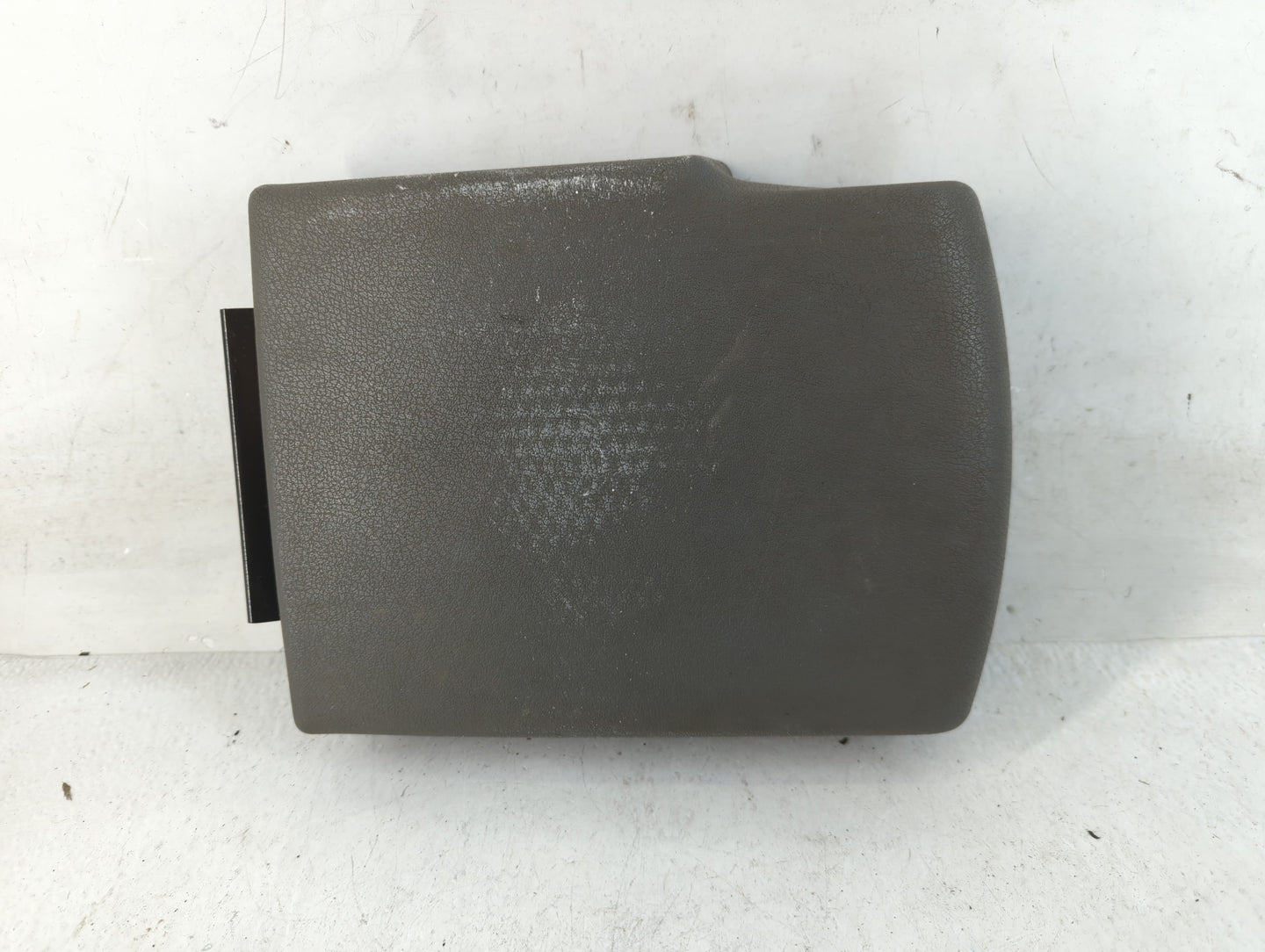 2006 Jeep Commander Center Console Armrest Cover Lid Fits OEM Used Auto Parts - Oemusedautoparts1.com