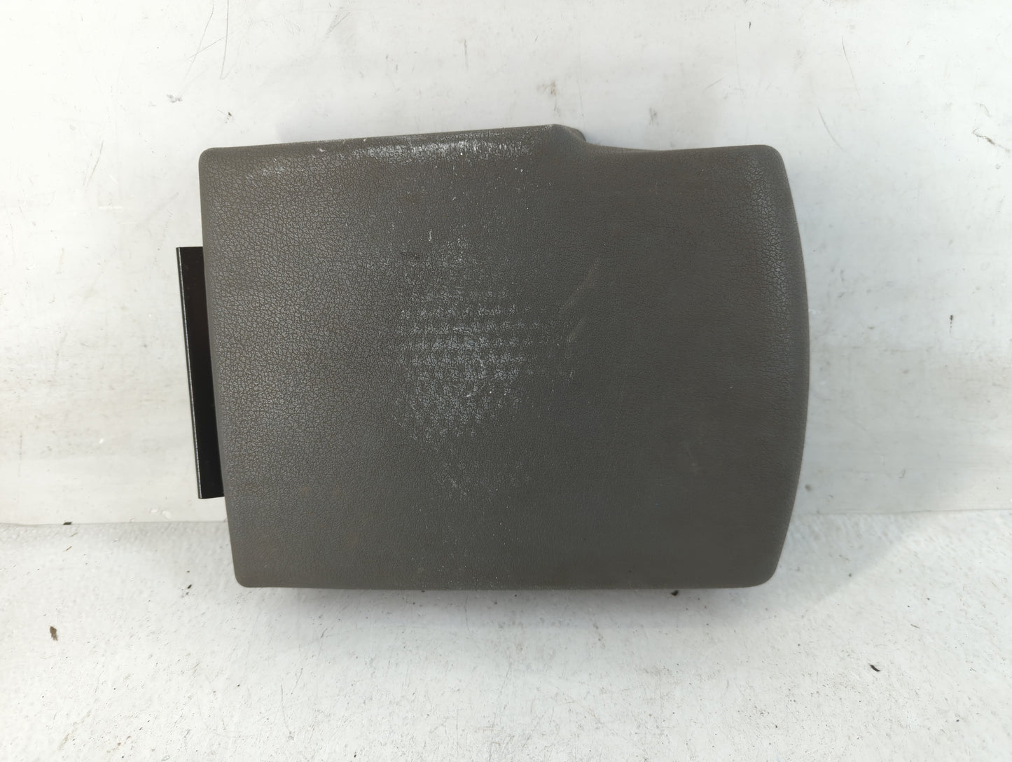 2006 Jeep Commander Center Console Armrest Cover Lid Fits OEM Used Auto Parts - Oemusedautoparts1.com