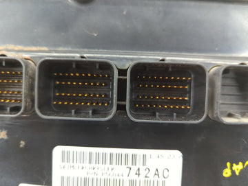 2006 Jeep Commander PCM Engine Control Computer ECU ECM PCU OEM P/N:P56044742AC P56044673AH OEM Used Auto Parts