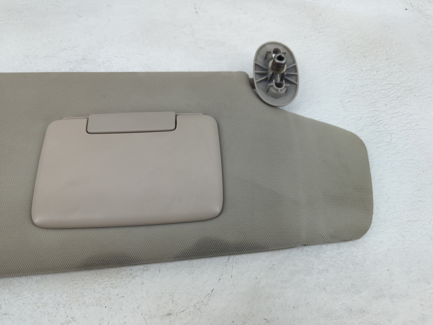 2006-2010 Jeep Commander Sun Visor Shade Replacement Passenger Right Mirror Fits Fits 2006 2007 2008 2009 2010 OEM Used Auto