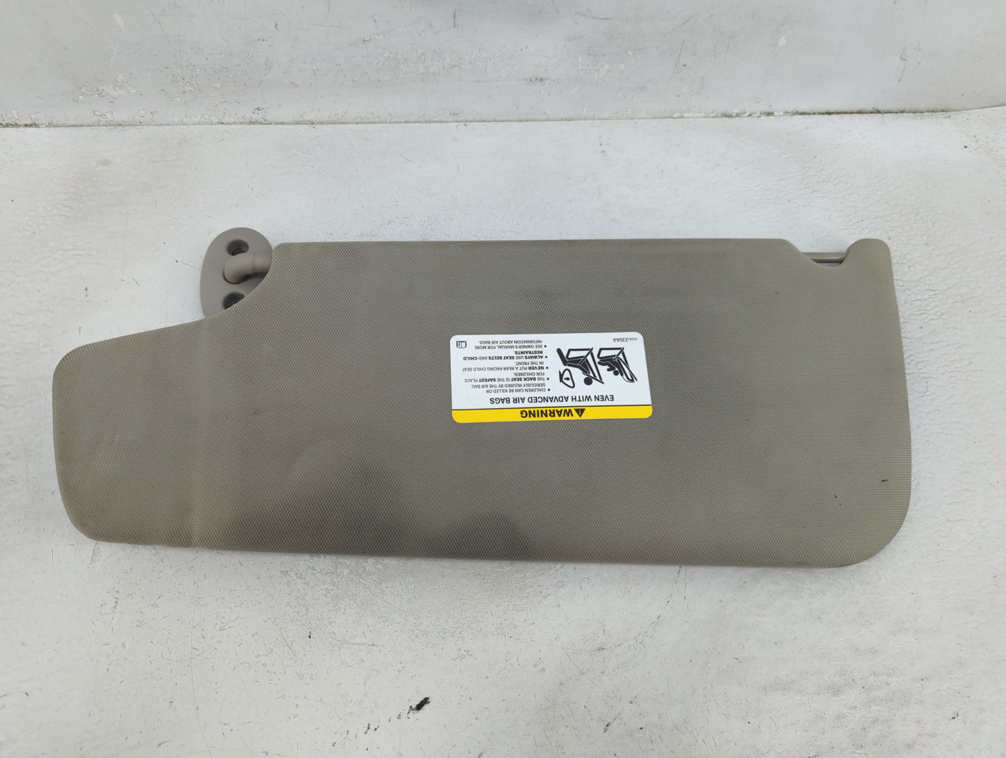 2006-2010 Jeep Commander Sun Visor Shade Replacement Passenger Right Mirror Fits Fits 2006 2007 2008 2009 2010 OEM Used Auto